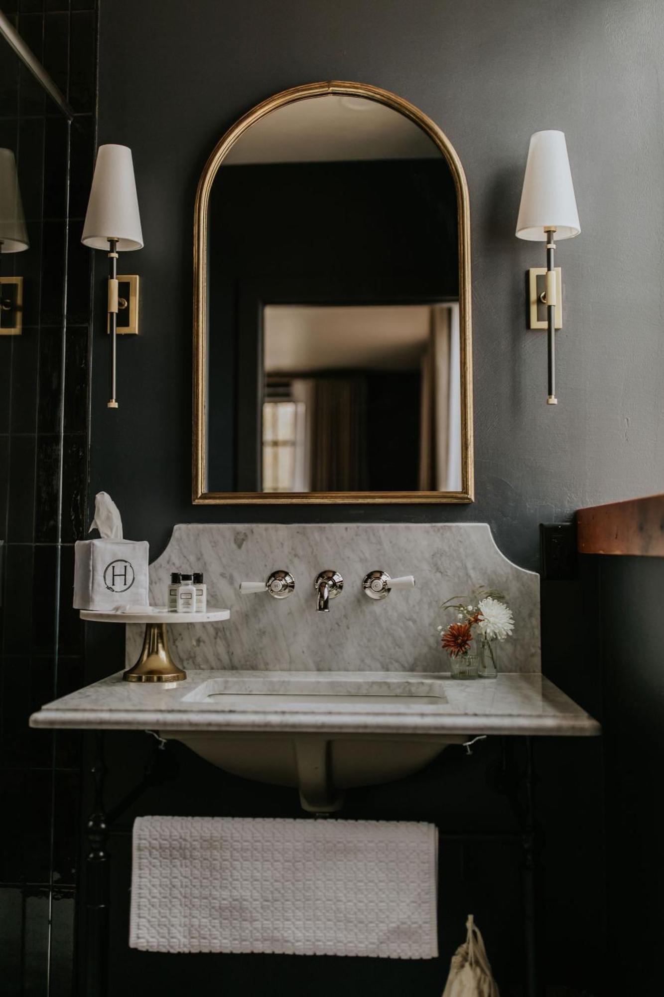 Hatchery Hotel & Event Center La Crosse Buitenkant foto