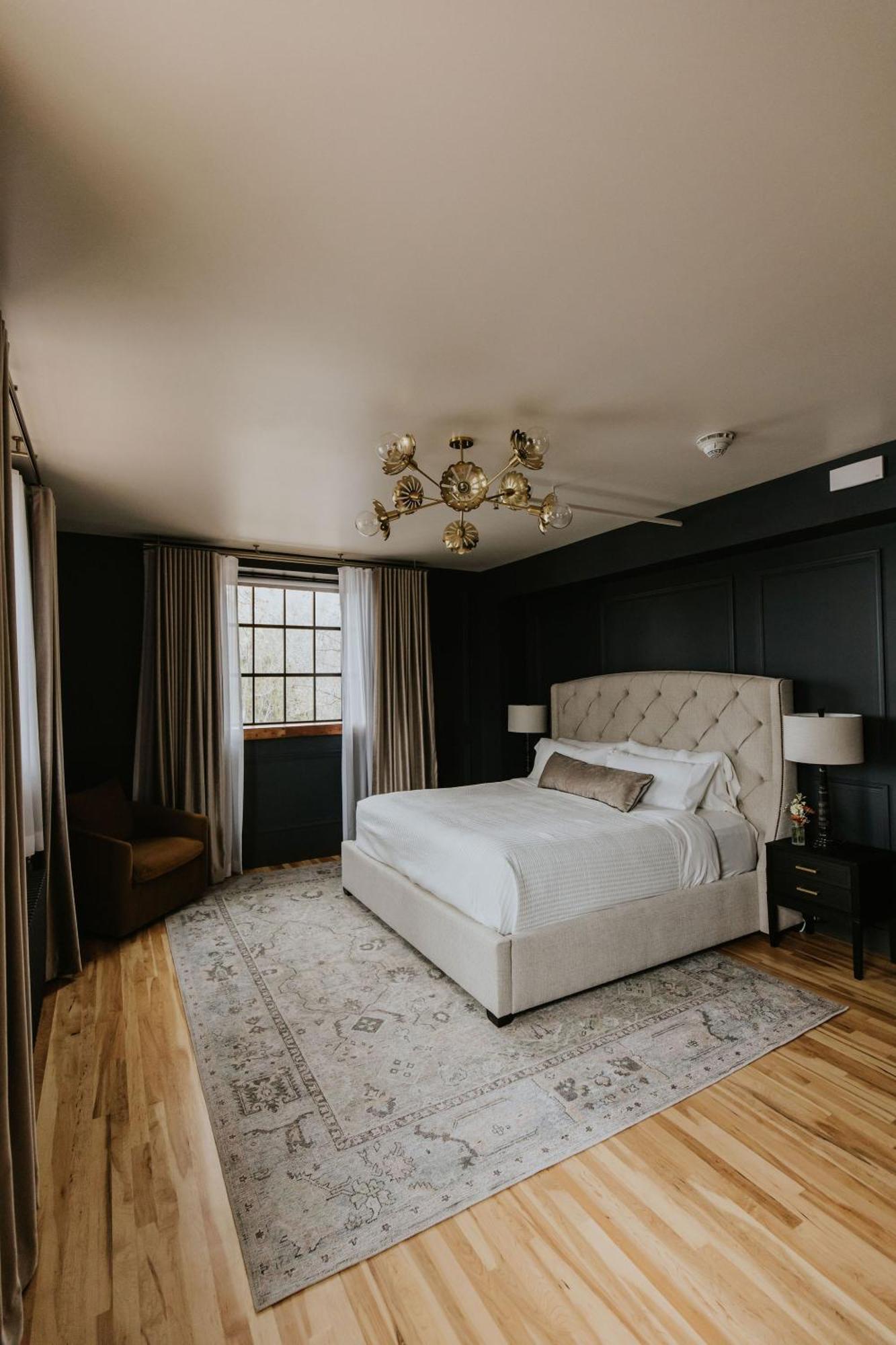 Hatchery Hotel & Event Center La Crosse Buitenkant foto